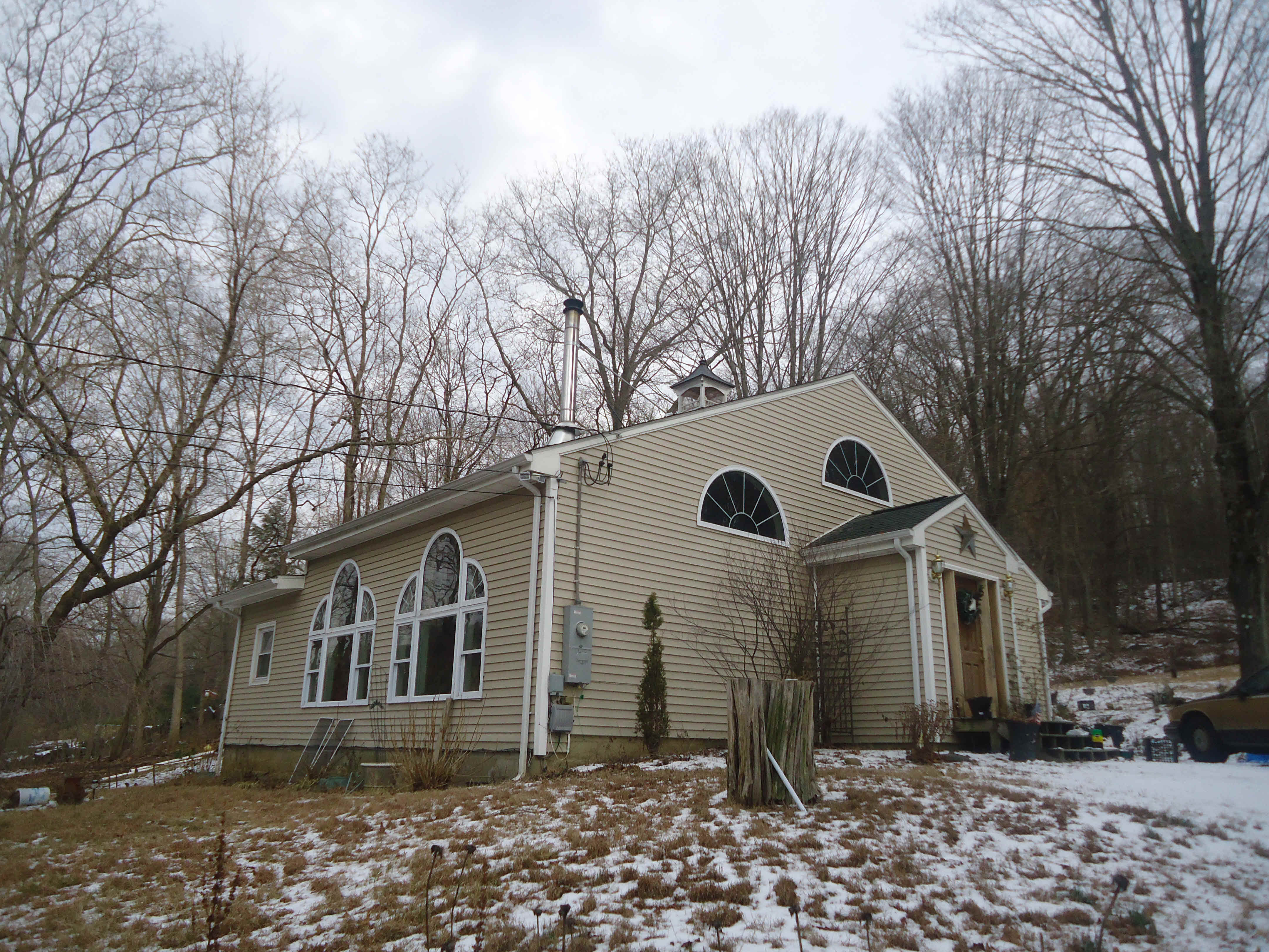 Building photograph for 37 LILLINONAH LAKE RD NORTH